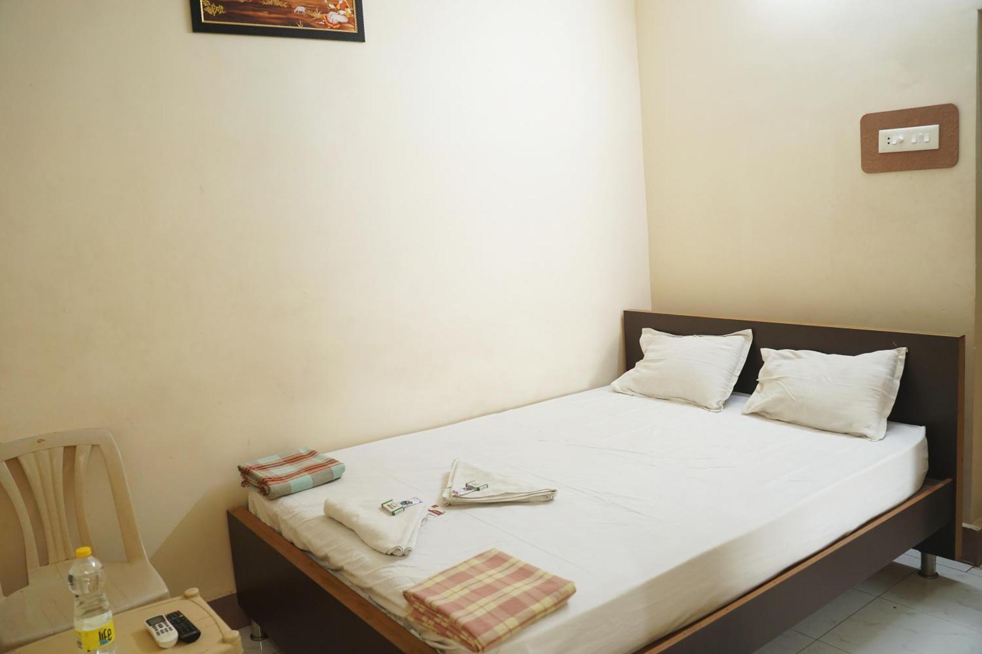 Sowmya Lodge Tiruchirappalli Exterior photo